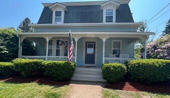 48 Bank St, Unit 2 in North Attleboro, MA - Building Photo
