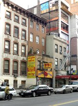 139 W 14th St in New York, NY - Building Photo - Building Photo