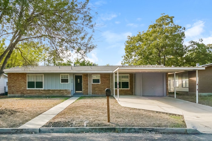 906 Olney Dr in San Antonio, TX - Building Photo