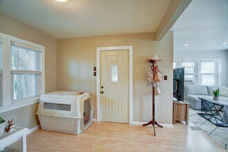 1606 Steensland Dr in Madison, WI - Building Photo - Building Photo