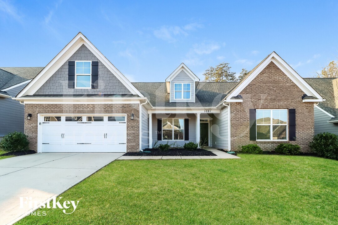 5081 Devonshire Rd in Denver, NC - Building Photo