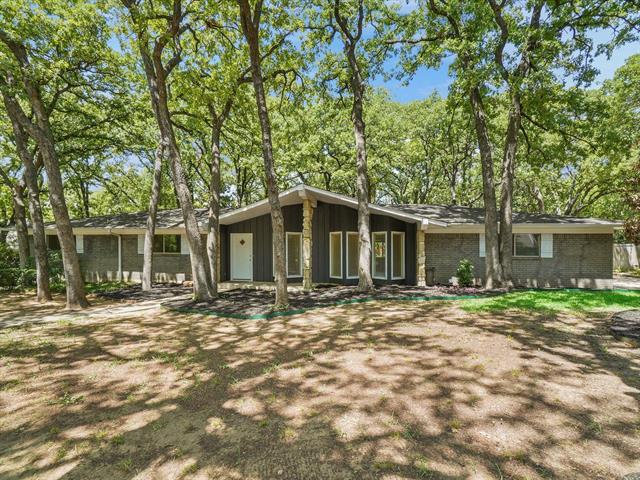 923 Ridgecrest Cir in Denton, TX - Building Photo