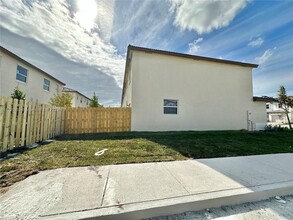 2867 SE 25th Ter in Homestead, FL - Building Photo - Building Photo