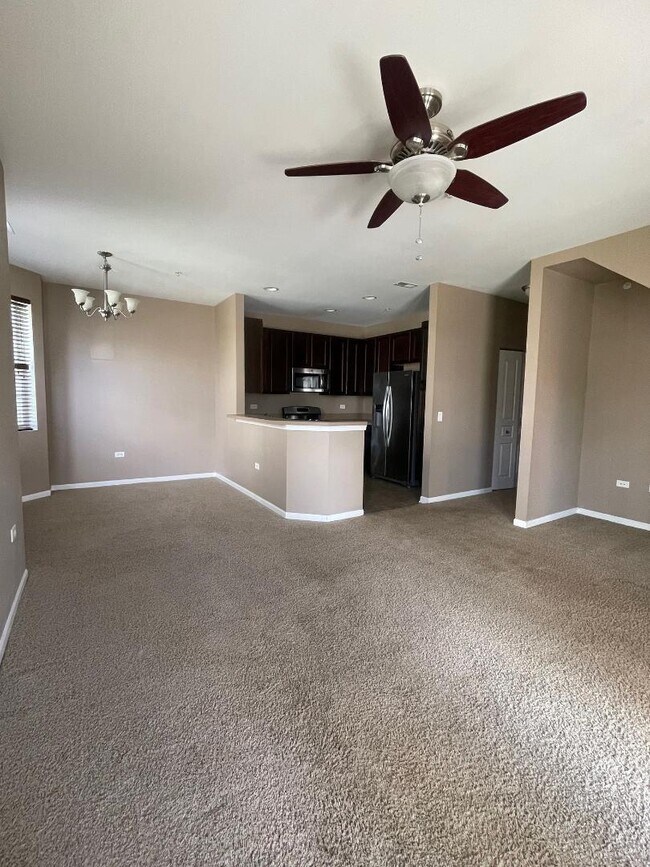 2250 Aurora Dr in Pingree Grove, IL - Building Photo - Building Photo
