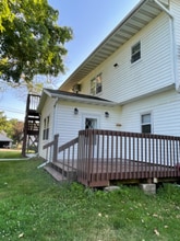 350 W Adams St in Platteville, WI - Foto de edificio - Building Photo