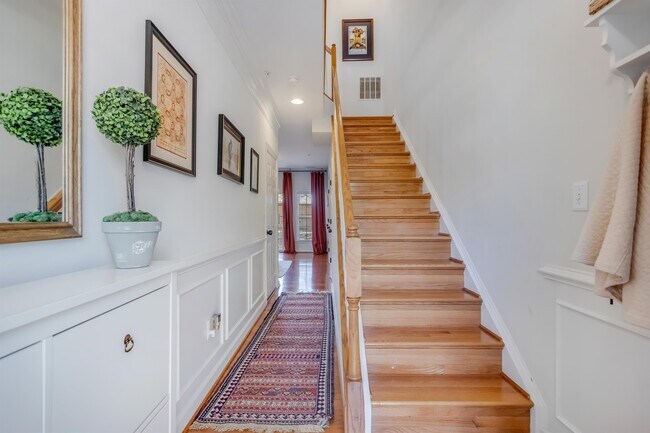 11429 Log Ridge Dr in Fairfax, VA - Building Photo - Building Photo