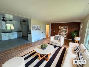 415-417 S Owens St in Lakewood, CO - Building Photo - Building Photo