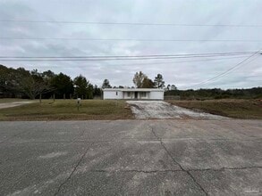 1151 Clymil Dr in Cantonment, FL - Building Photo - Building Photo