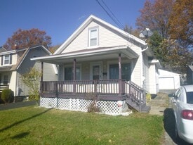 837 McKinley Ave in Akron, OH - Building Photo
