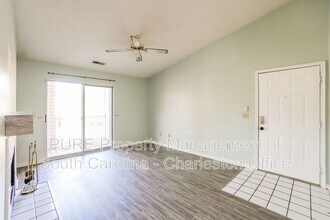 2011 N Hwy 17 in Mount Pleasant, SC - Building Photo - Building Photo