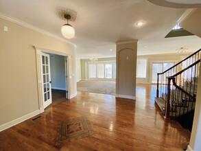 5183 W 150th Pl in Overland Park, KS - Foto de edificio - Building Photo