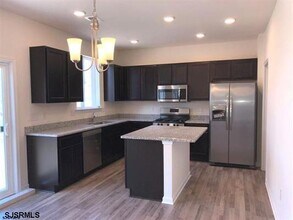 2 Misty Lake Ct in Egg Harbor Township, NJ - Building Photo - Building Photo