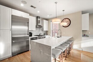280 Gold St, Unit 5 in Boston, MA - Building Photo