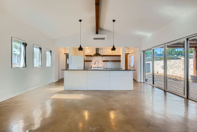 property at 1008 Dawson St