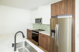 6250 Stewart St in San Diego, CA - Building Photo - Building Photo