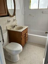 4820 Bluebird Ave in Louisville, KY - Building Photo