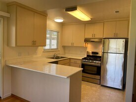 207 Kent Ave in Kentfield, CA - Building Photo