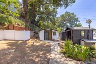 1944 Chickasaw Ave in Los Angeles, CA - Building Photo - Building Photo