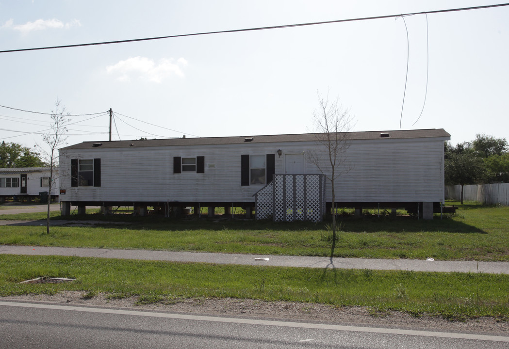 820 Andres Ln in Immokalee, FL - Foto de edificio