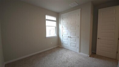2125 Bobtail Pass in Leander, TX - Building Photo - Building Photo