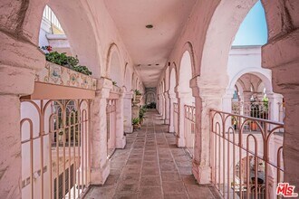 6220 Pacific Ave in Los Angeles, CA - Building Photo - Building Photo