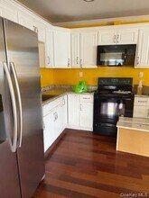 65 Prospect St in Roosevelt, NY - Foto de edificio - Building Photo