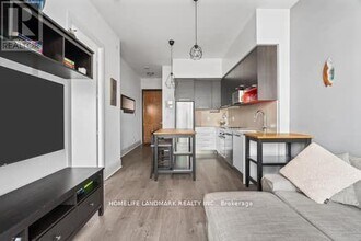 36 Park Lawn Rd in Toronto, ON - Building Photo - Building Photo