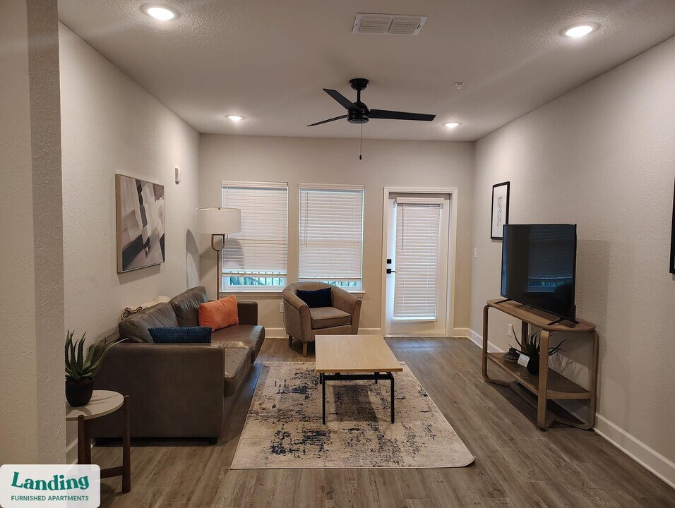 120 NW 148th Terrace in Newberry, FL - Building Photo