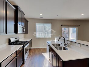 280 Holdener Ln N in Enumclaw, WA - Building Photo - Building Photo