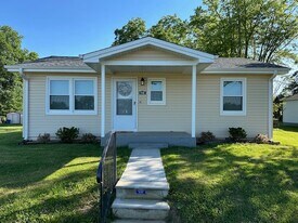 846 7th St in St Mary, MO - Building Photo