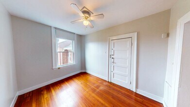 542 Chapel St in New Haven, CT - Building Photo - Building Photo