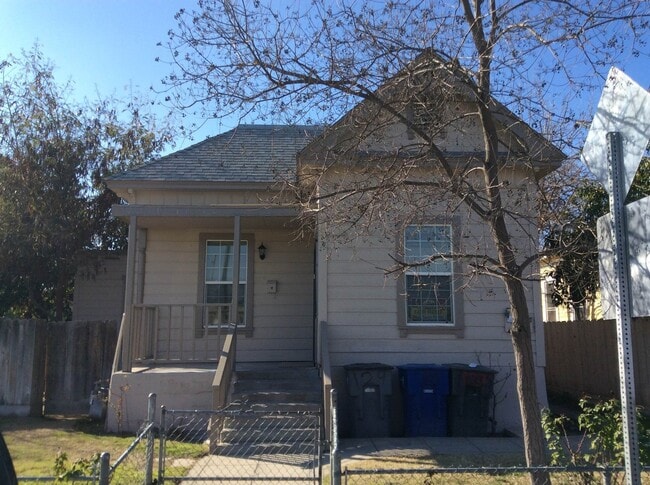 property at 129 N Park Ave