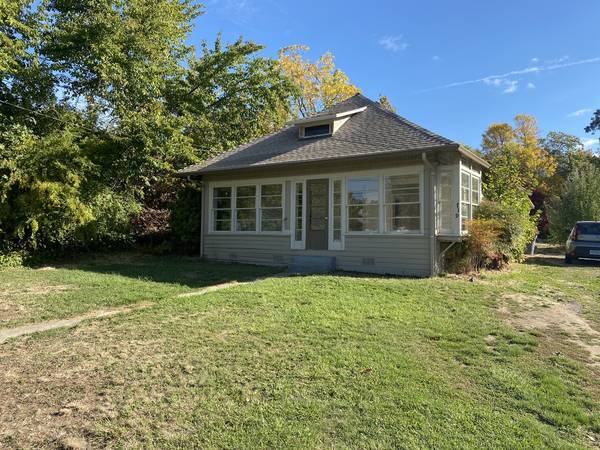 property at 719 NE 10th St