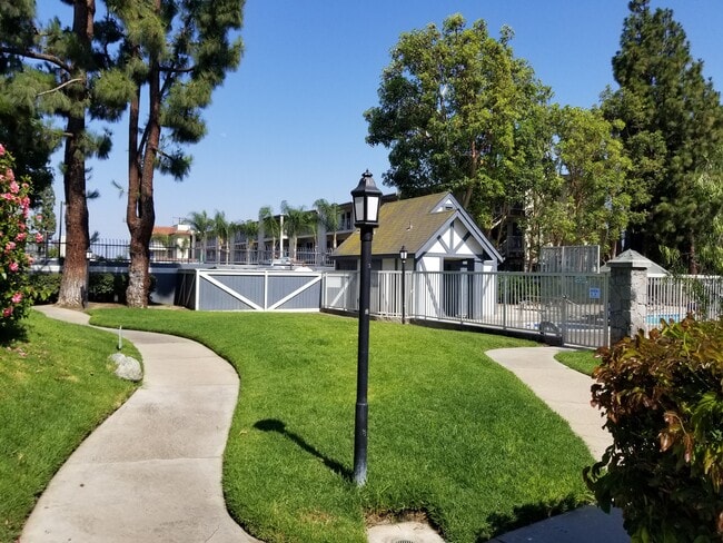 3028 W Cheryllyn Ln, Unit 3028 in Anaheim, CA - Building Photo - Building Photo