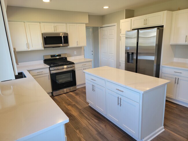 231 W 550 N in Valparaiso, IN - Foto de edificio - Building Photo