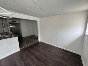 4704 Pemberton Ln in The Colony, TX - Foto de edificio - Building Photo