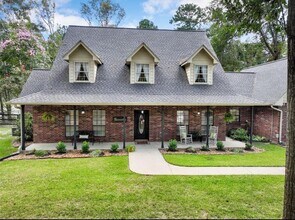 415 Lago Trace Dr in Huffman, TX - Building Photo - Building Photo