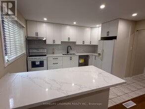 594 Eiderdown Pl in Mississauga, ON - Building Photo - Building Photo