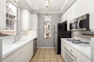 3568 Caminito El Rincon in San Diego, CA - Building Photo