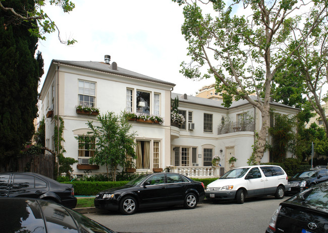 9000 Burton Way in Beverly Hills, CA - Building Photo - Building Photo