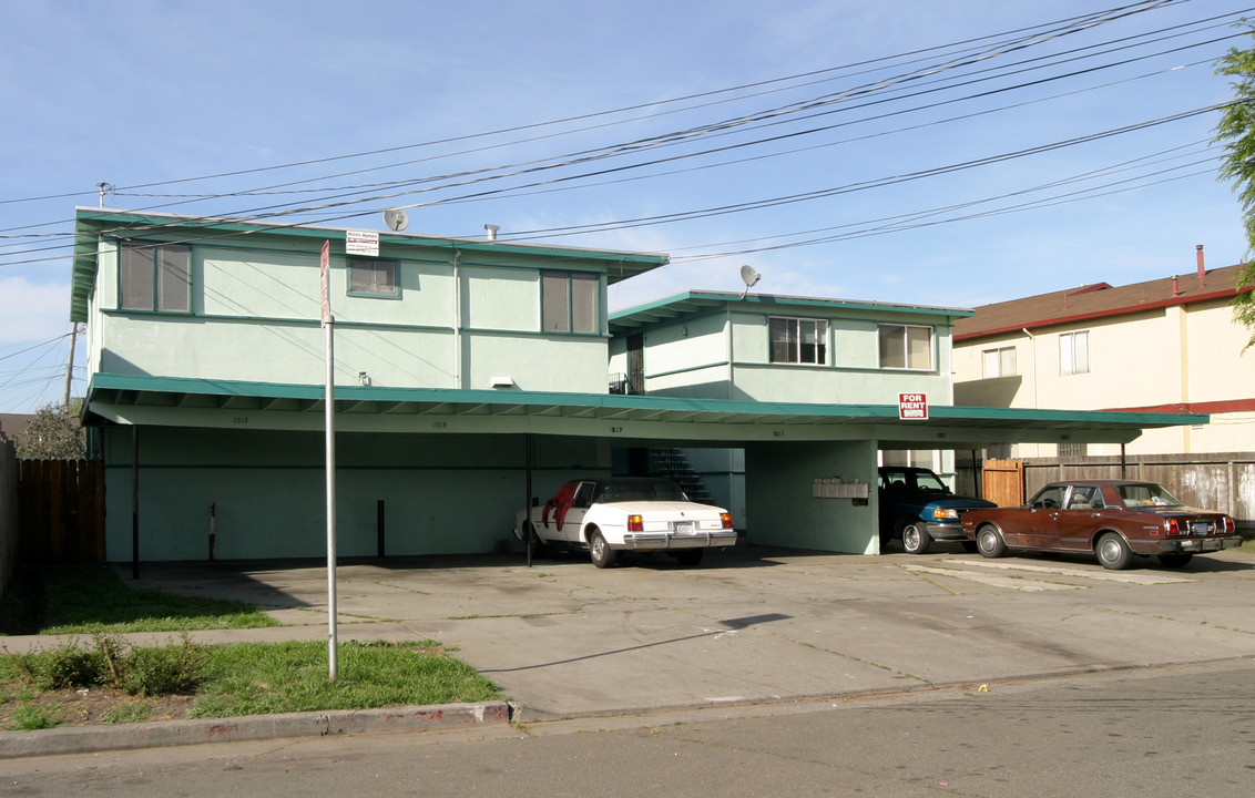 1317 Burbeck Ave in Richmond, CA - Building Photo