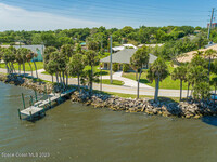 3435 Indian River Dr in Cocoa, FL - Foto de edificio - Building Photo