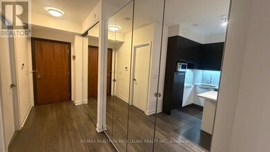 36 Park Lawn Rd in Toronto, ON - Building Photo - Building Photo