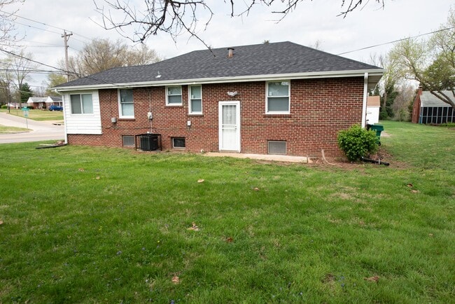 956 Fontaine Pl in St. Louis, MO - Building Photo - Building Photo