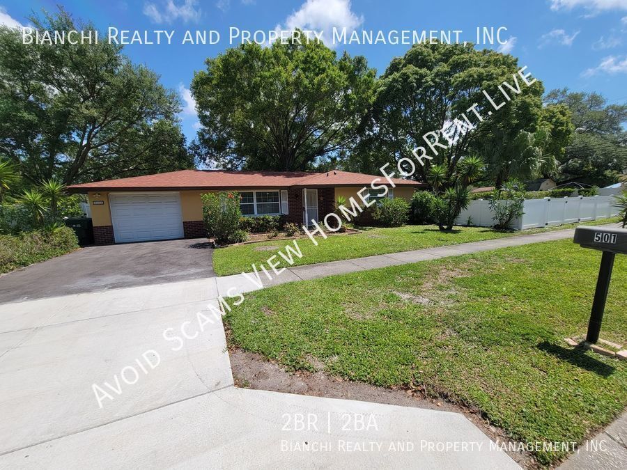 501 Lake Palms Dr in Largo, FL - Building Photo