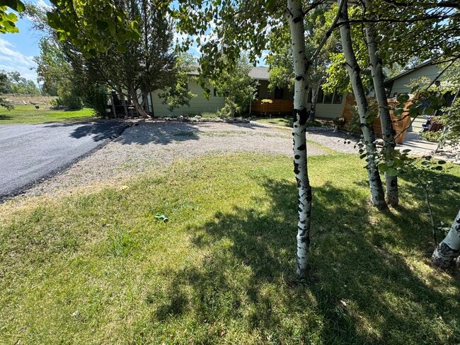 2541 Blackjack Pl in Bozeman, MT - Foto de edificio - Building Photo