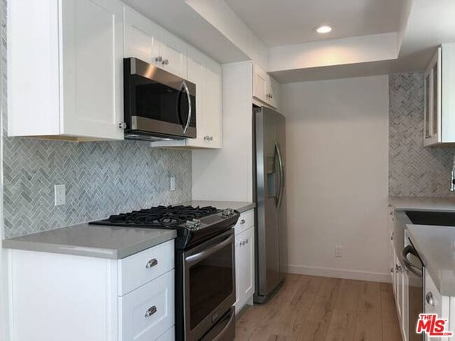 853 Hayworth Ave in Los Angeles, CA - Building Photo - Building Photo