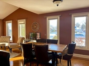 7642 W 92nd Pl in Hickory Hills, IL - Building Photo - Building Photo