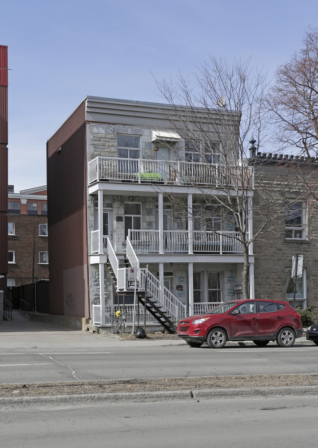 173 Saint-Joseph E in Montréal, QC - Building Photo - Primary Photo