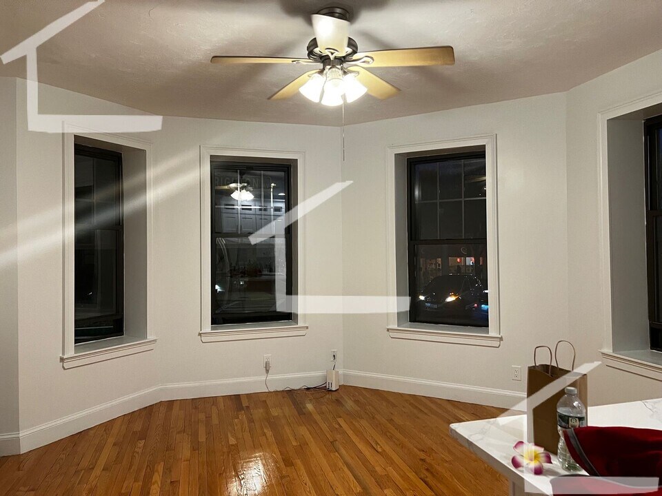 49 Brighton Ave in Boston, MA - Building Photo